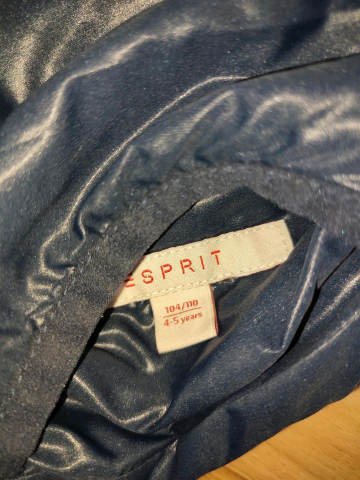 Esprit Fleecejacke Gr 104/110 in Wesel