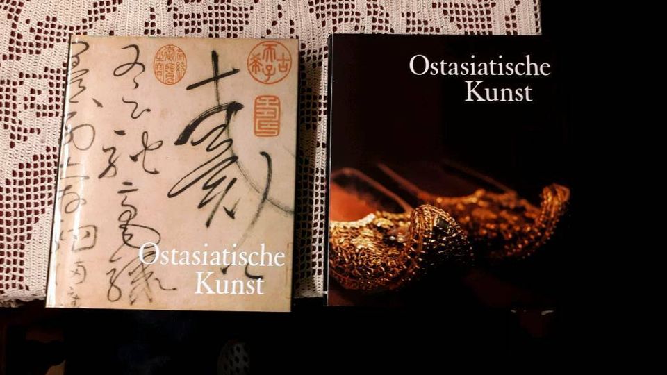 Ostasiatische Kunst, 2 Bücher in edlem Schuber in Hilgert