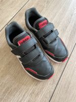 Adidas Sneaker Gr. 32 schwarz rot Wandsbek - Hamburg Sasel Vorschau