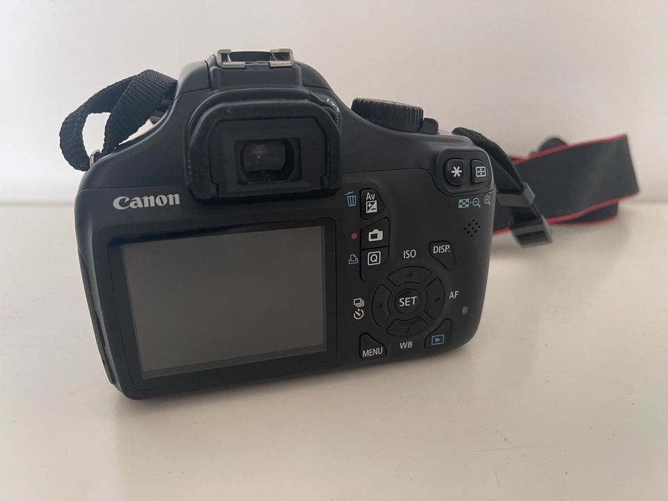 Canon EOS 1100D Digitale Spiegelreflexkamera in Dresden