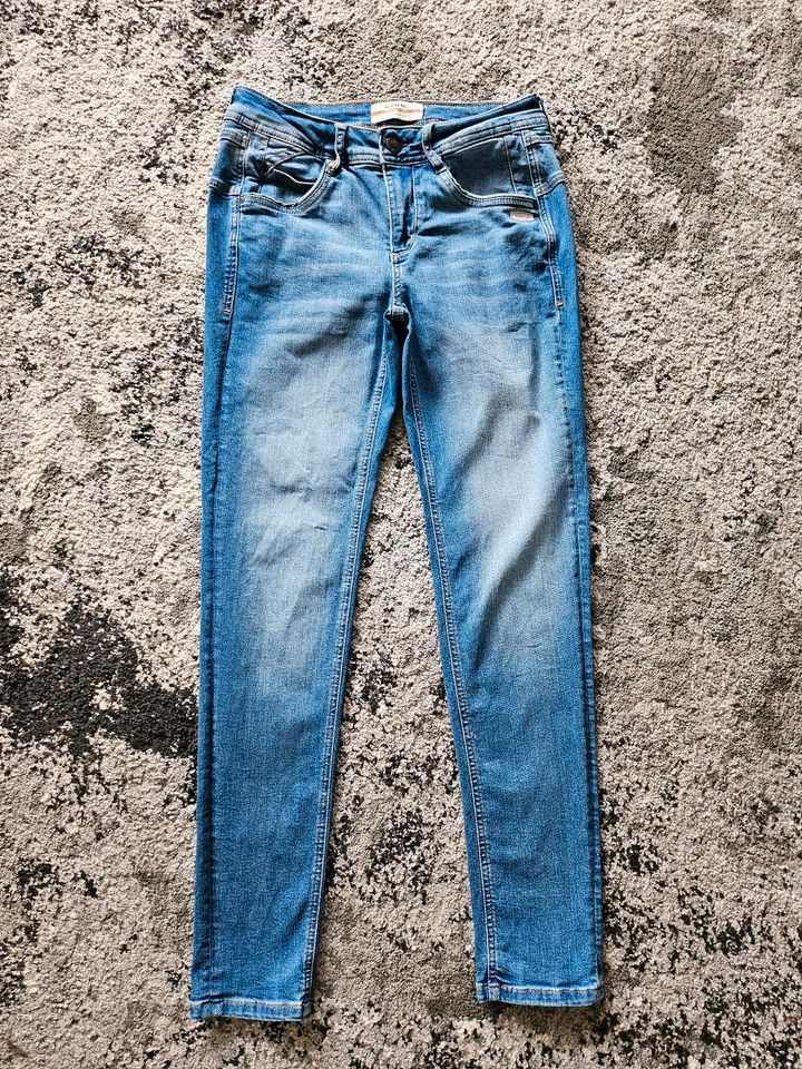 GANG Jeans AMINA Gr. 27, blau, fast wie neu! in Oettingen in Bayern