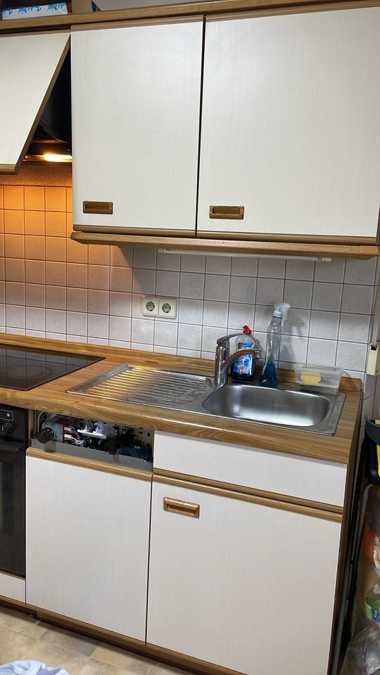 Küche Mit Geräten in Idar-Oberstein
