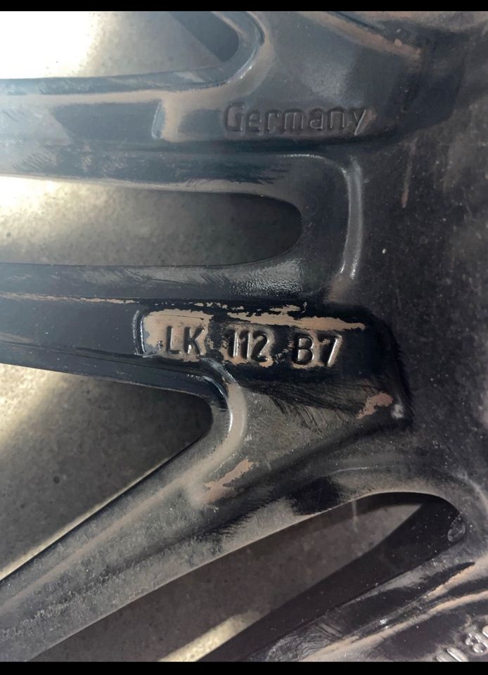 Sommer Reifen mit 18 Zoll Alutec Felgen 245/45/R18 5x112 in Garbsen