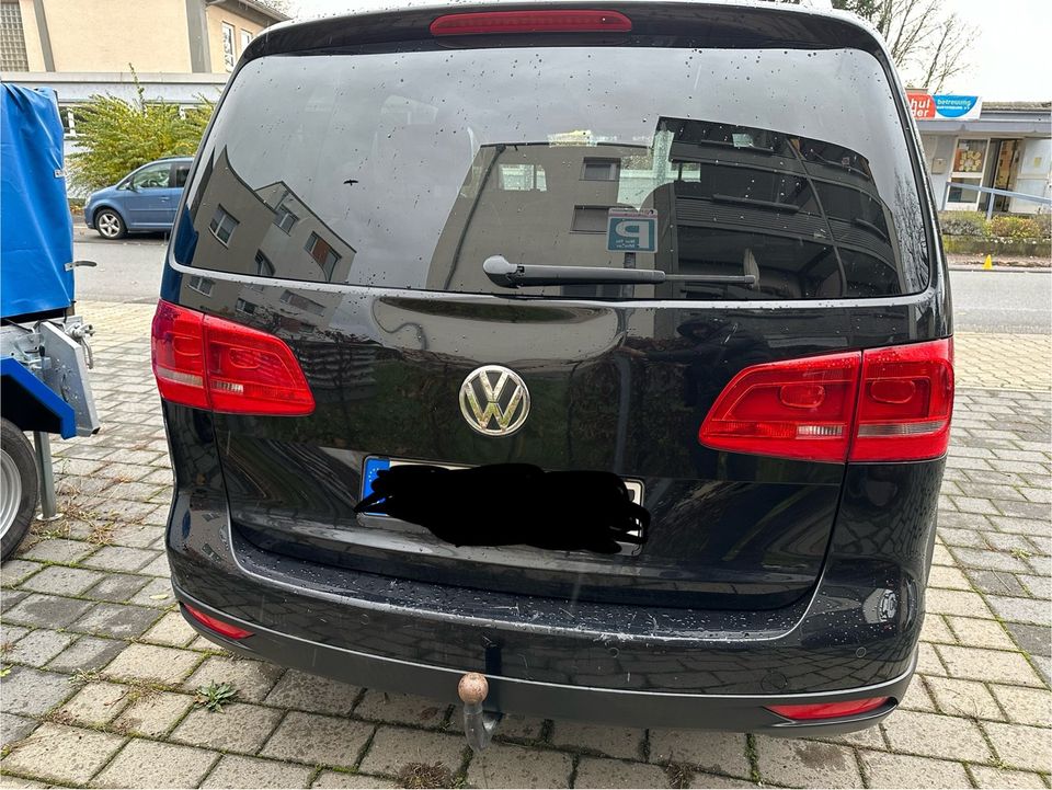 VW TOURAN 2.0TDI CROSS DSG in Rüsselsheim