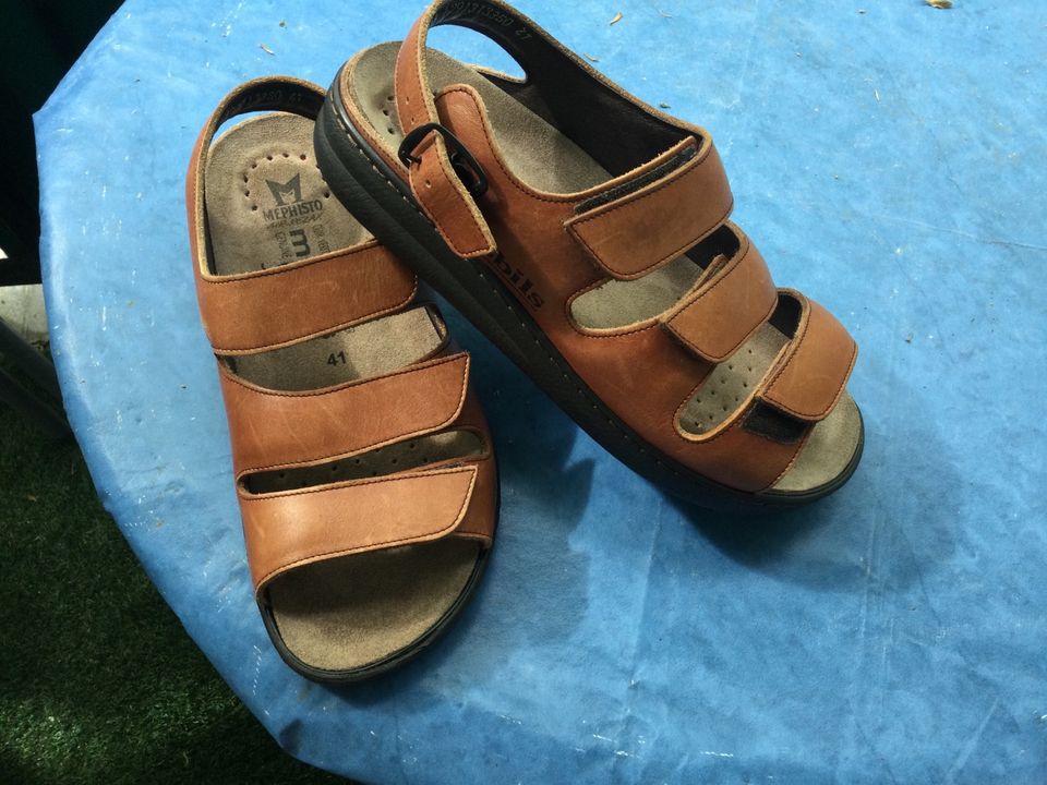 Sandalen kaum getragen Gr.41..mobils. in Selm