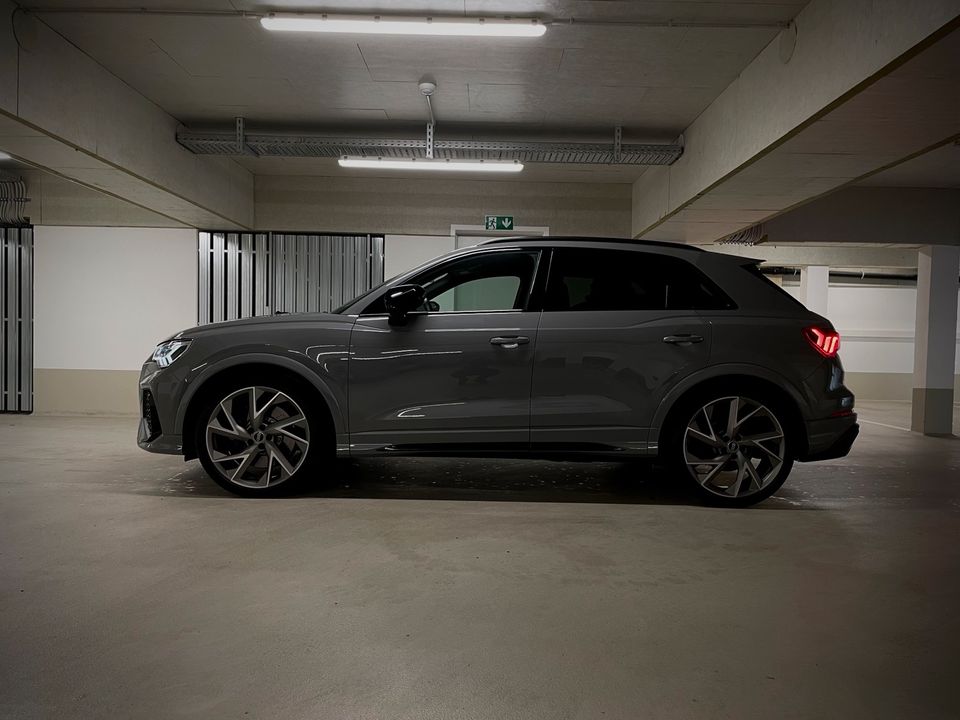 Audi RSQ3 400PS Mieten / Mietwagen / Autovermietung / Sportwagen / Rent car / car rental / Hochzeitsauto / Mietfahrzeug / Fahrzeug / PKW / Frankfurt / Vermietung / Langzeitmiete / Mietauto in Frankfurt am Main