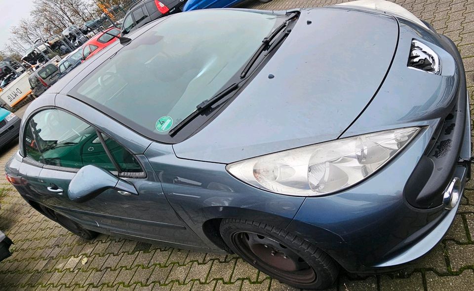 Peugeot 207 CC Schlachtfahrzeug Tür Kotflügel Stoßstange Achse in Mülheim (Ruhr)