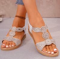 Nagelneue Damen Sandalen mit Strass golden Gr. 40,5 Stuttgart - Bad Cannstatt Vorschau