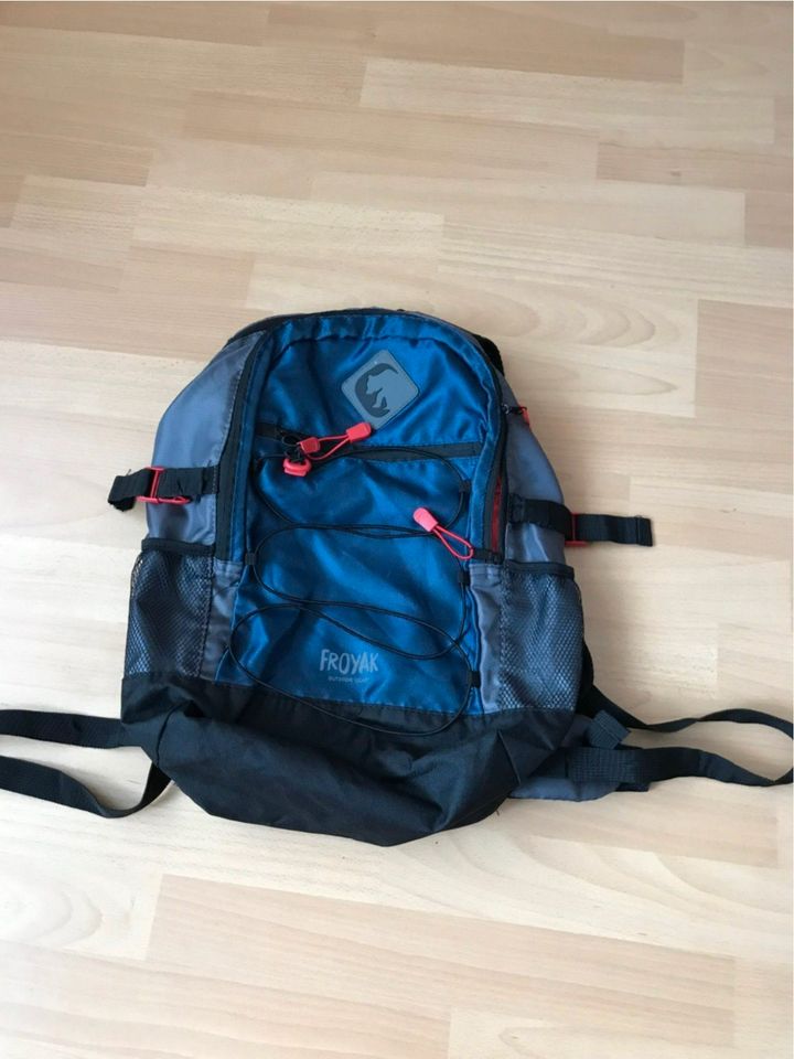 Rucksack, blau / schwarz  FROYAK in Zülpich