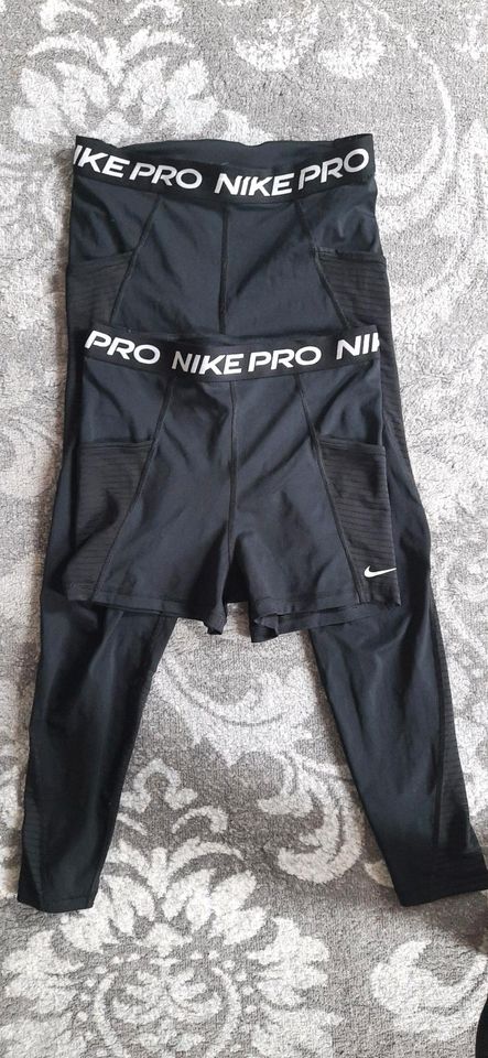 2 Nike Pro Trainingshosen Set kurz und lang in Kassel