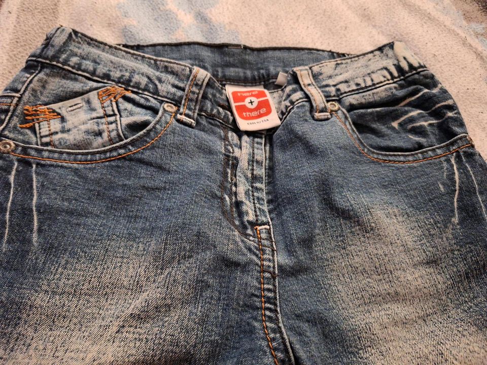 Kurze Jeans Gr. 134 in Mintraching