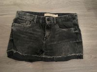 Calvin Klein Jeans Hotpants schwarz W26 S 36 Saarland - Neunkirchen Vorschau