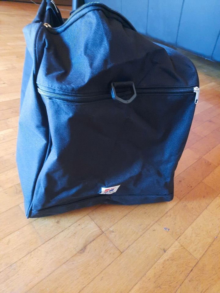 Sporttasche, Reisetasche, Schulsport, schwarz/grau, neu in Vreden