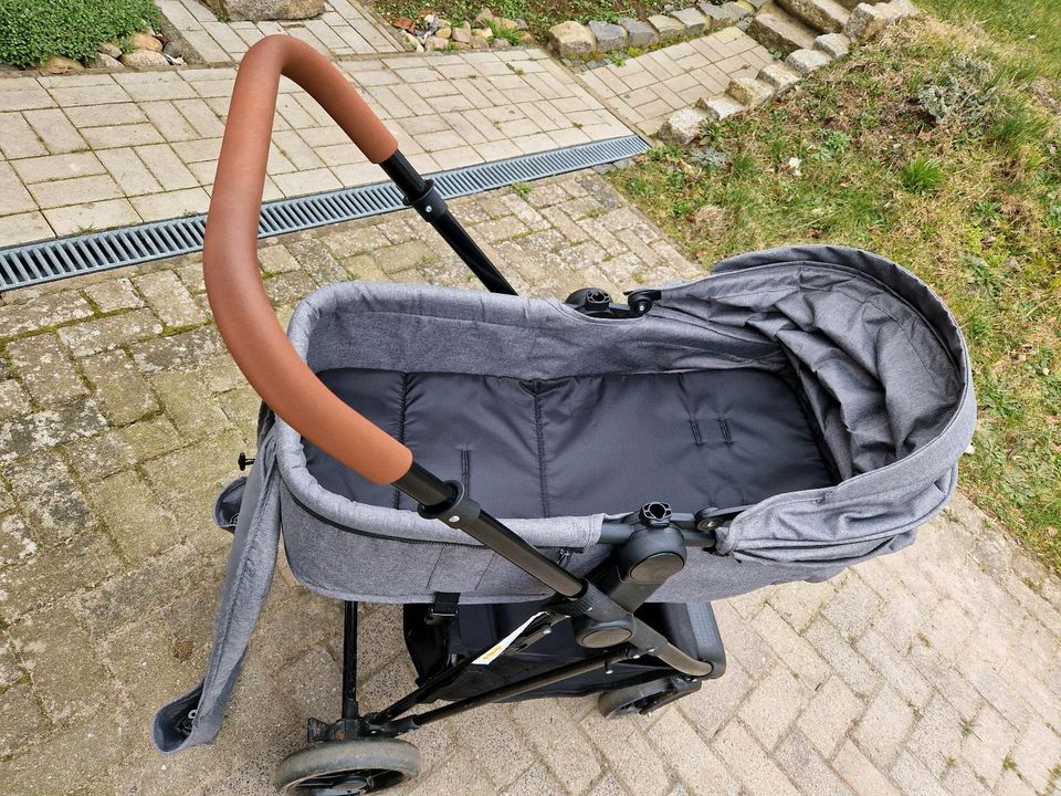 Kinderwagen 3in1 Buggy Sportkarre Kinderwagenset Babyschale in Steinhagen in MV