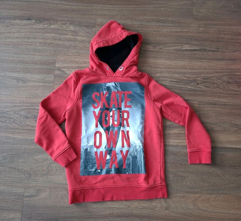 Sweatshirt / Hoodie * C&A * Gr. 146 / 152 * rot / Skater in Castrop-Rauxel