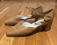 Caprice Riemchenpumps beige Gr.5 Sachsen - Bautzen Vorschau