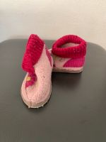 Hausschuhe Hüttenschuhe 22 Wolle rosa-pink Blumen Bayern - Landshut Vorschau