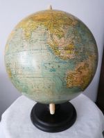Globus alt mit Pagalitfuss, schön auch als Deko Berlin - Schöneberg Vorschau