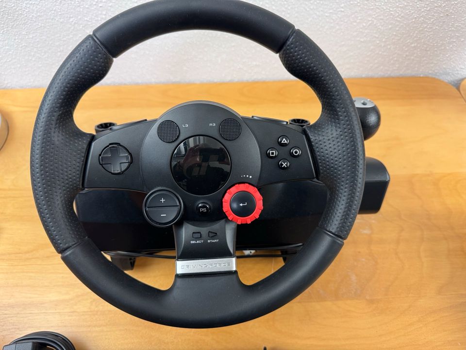 Logitech Driving Force GT E-X5C19 Steering Wheel with Pedals  PS3 in Holzkirchen