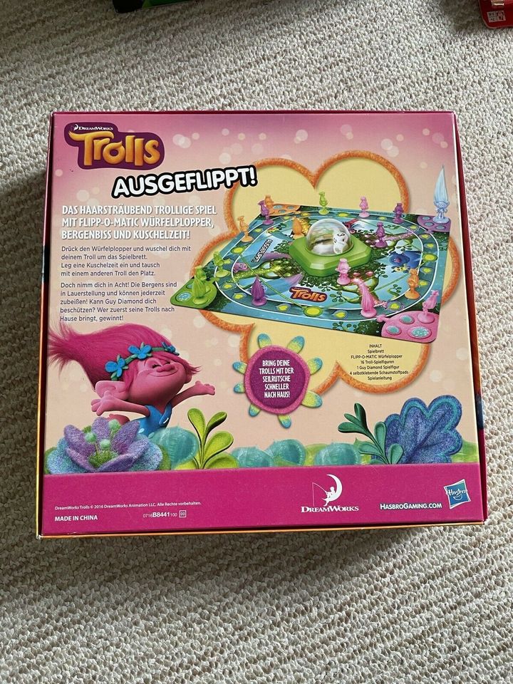 Hasbro Trolls Ausgeflippt Kind Brettspiel Spielzeug Familienspiel in Großkrotzenburg