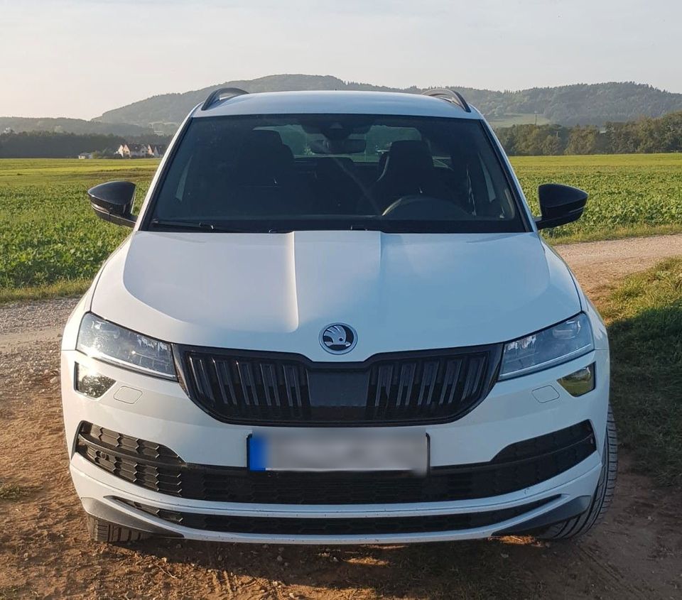 Skoda Karoq 1.5 TSI ACT SPORTLINE fast Vollausstattung in Leinburg