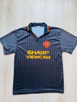 Manchester United Trikot aus der Saison 1996/97 Gr L Mühlhausen - Stuttgart Neugereut Vorschau