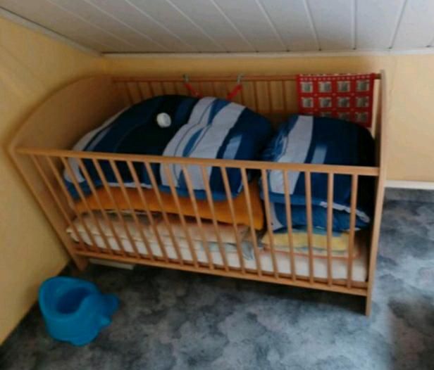Gitterbett, Kinderbett Echtholz in Gaußig