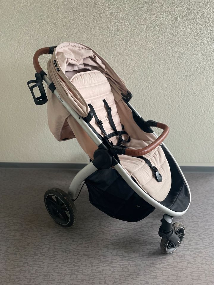 Buggy ♥️ Kinderwagen Hauck in Berlin