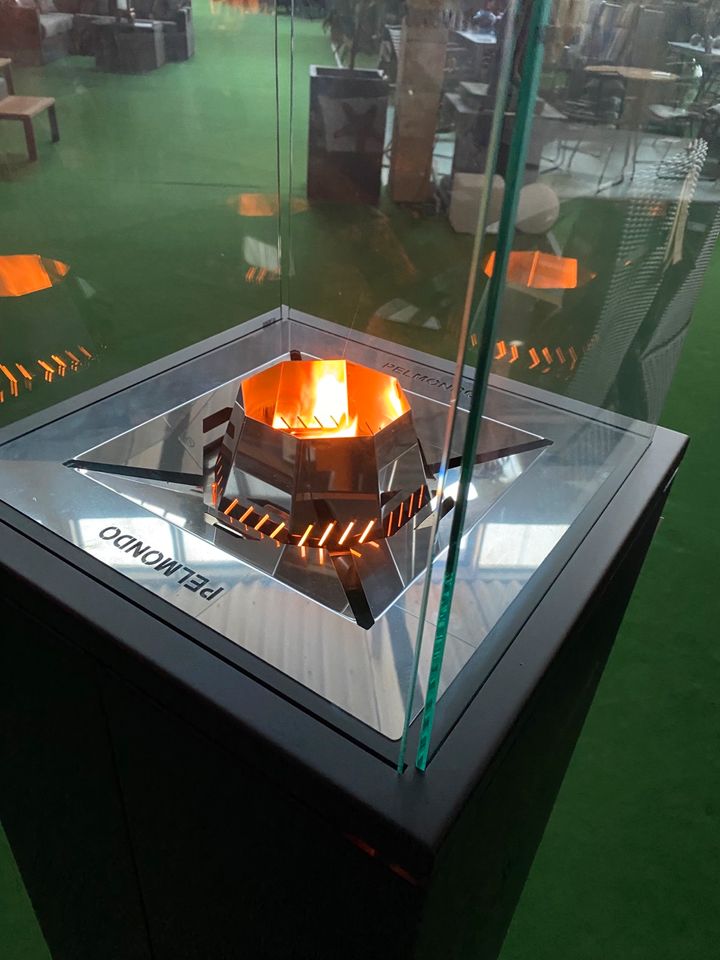 Pelmondo Barcube Feuersäule in Neubukow