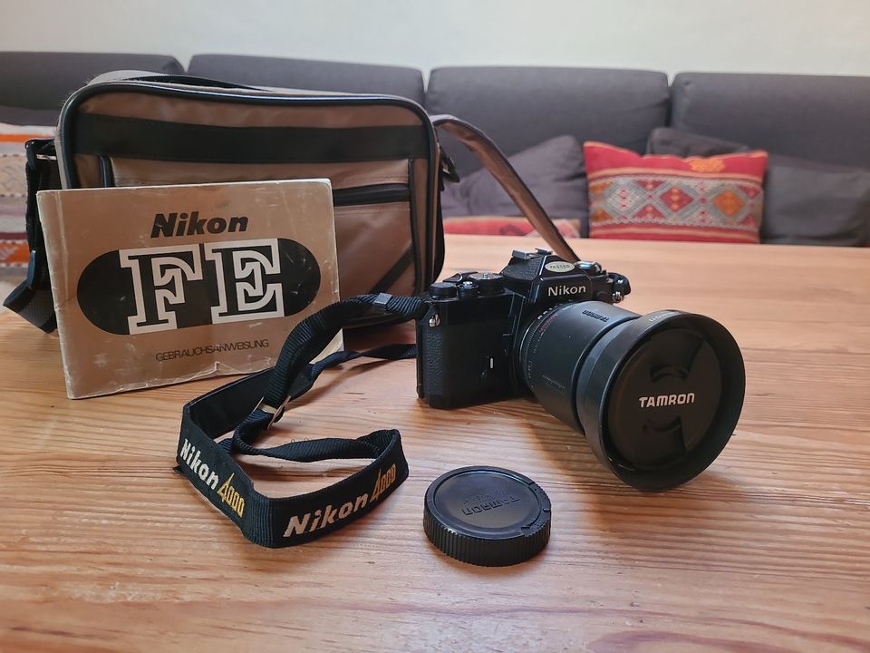 Nikon FE schwarz - Kamera + Tamron Objektiv AF 28-200 mm 3.8-5.6 in Oberaudorf