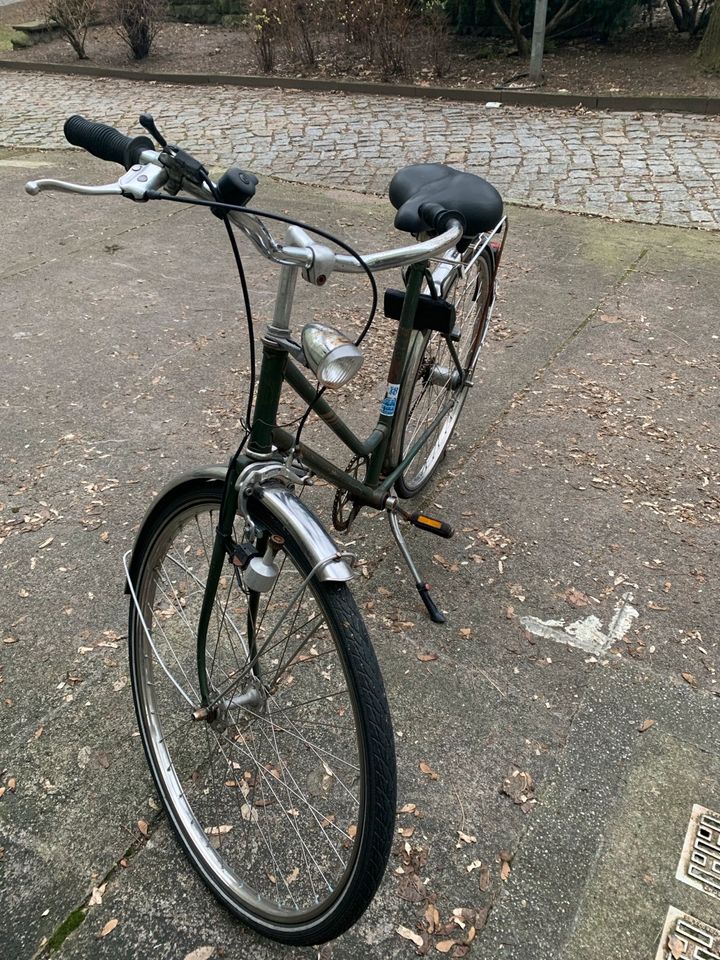 Damenrad/Fahrrad 28 Zoll mit Schwalbe Marathon Plus Bereifung in Berlin