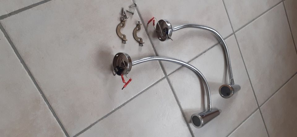 2 Halogenstrahler mit Schwanenhals, 12V in Mechernich