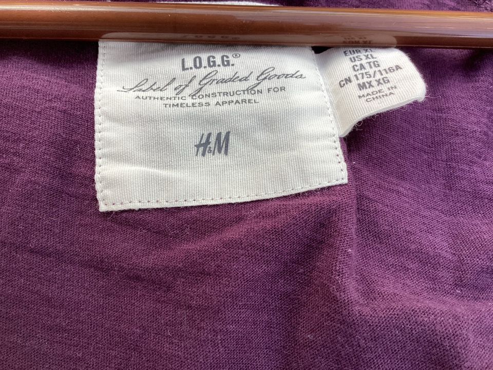 H&M T-Shirt Oberteil Top Spitze lila wie neu in Röthenbach