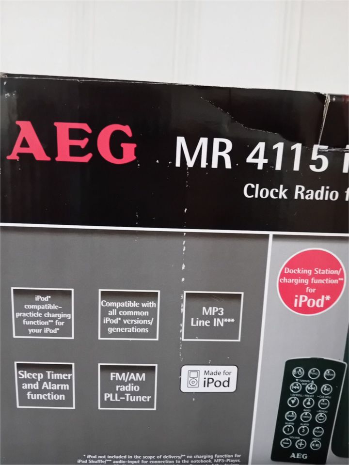 AEG Radiowecker MR 4115i mit Docking Station für iPod in Am Großen Bruch