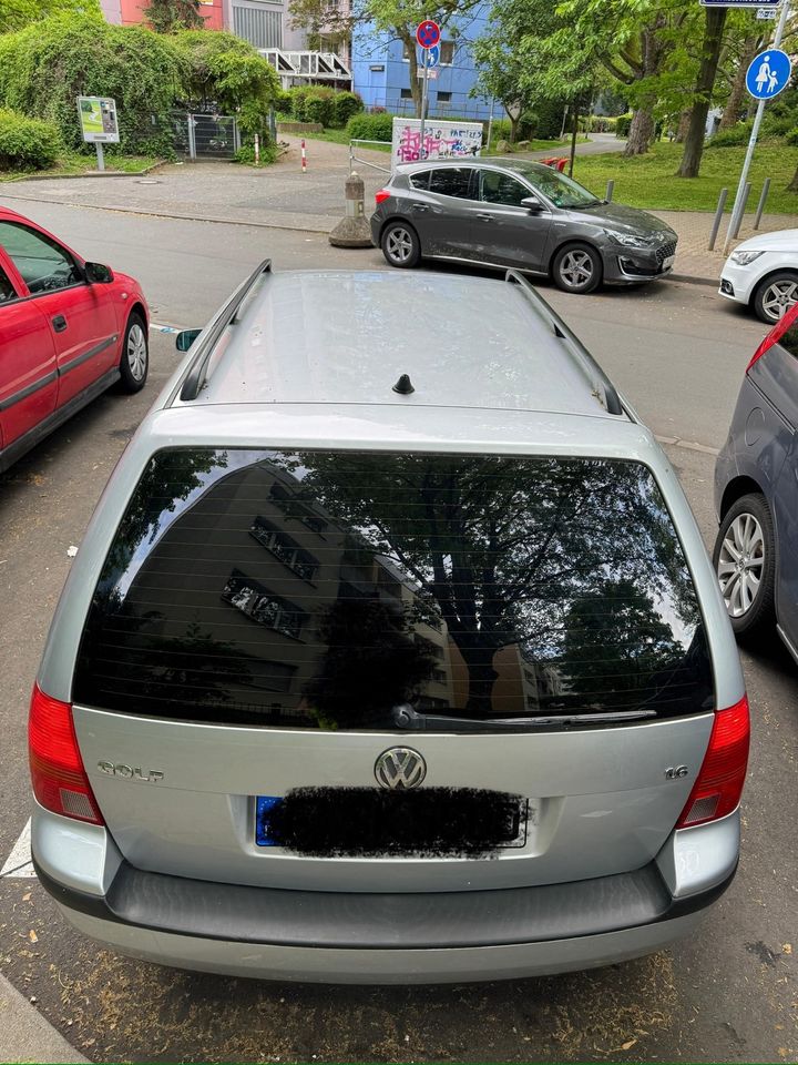 VW Golf IV Kombi 1.6 AZD in Frankfurt am Main