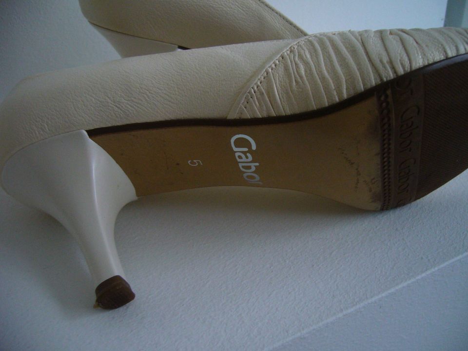 Damen Pumps Gabor, creme/ecru, Hochzeit/Standesamt, Gr. 38 in Ratingen