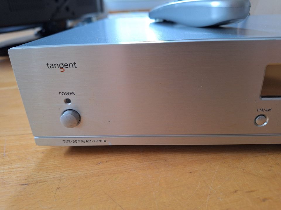 Tangent TNR 50FM/AM-Tuner in Köln