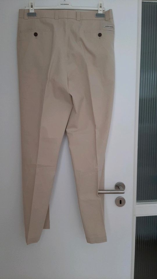 Hose, Gr. 48 Beige Baumwolle, neu in München