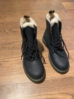 Dr. Martens Stiefel schwarz mit Fell Gr 41 Nordrhein-Westfalen - Krefeld Vorschau