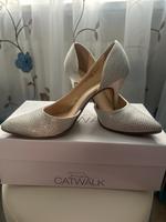 Elegante Absatze mit Strasssteinen Catwalk Nordrhein-Westfalen - Siegen Vorschau