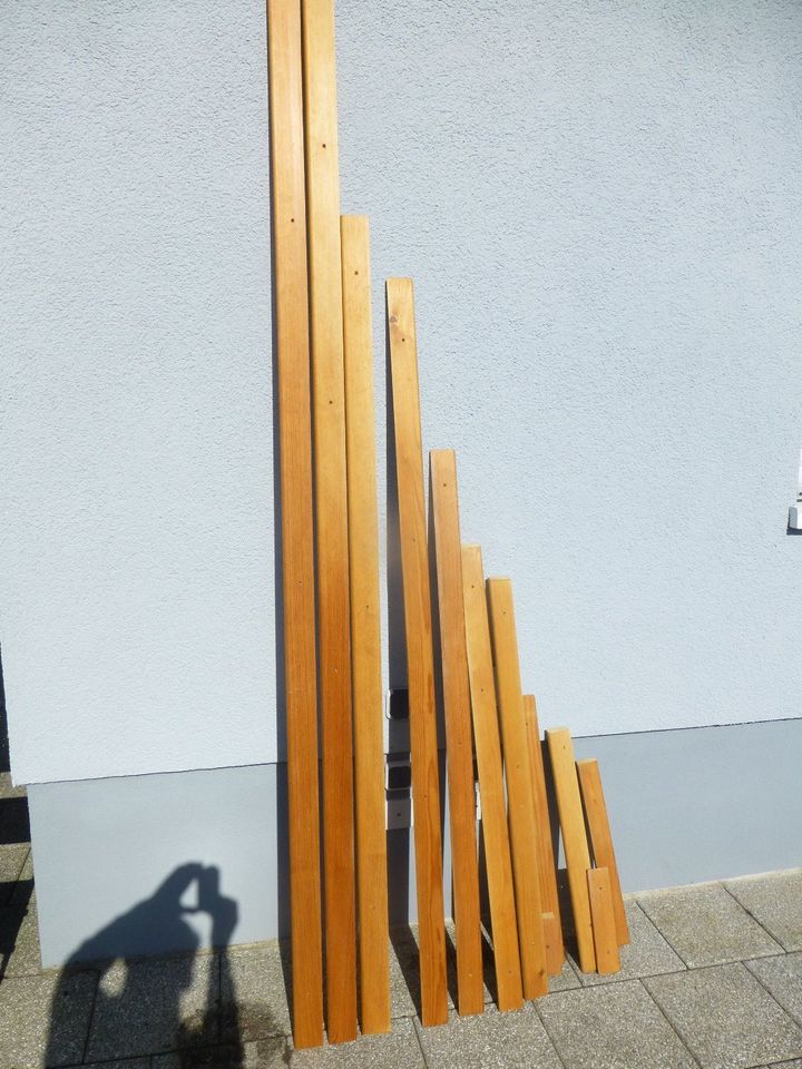 18 Fußbodenleisten15lfdm Holz massiv, in unterschiedlichen Längen in Saarbrücken