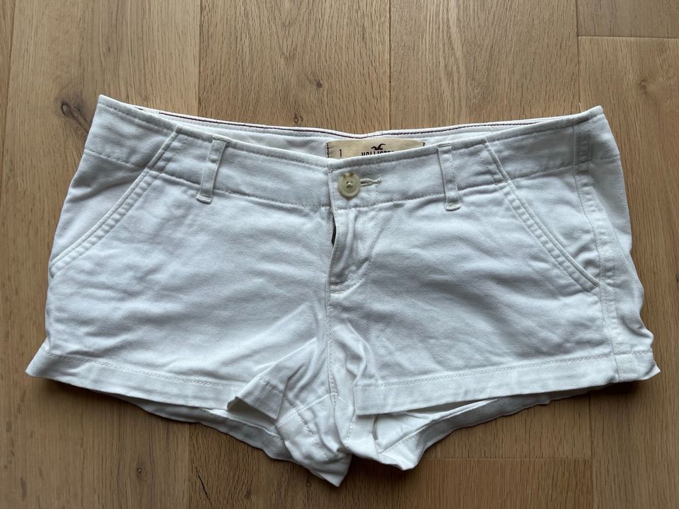 Kurze Hose Hotpants Hollister weiß Gr 1 w25 in Wuppertal