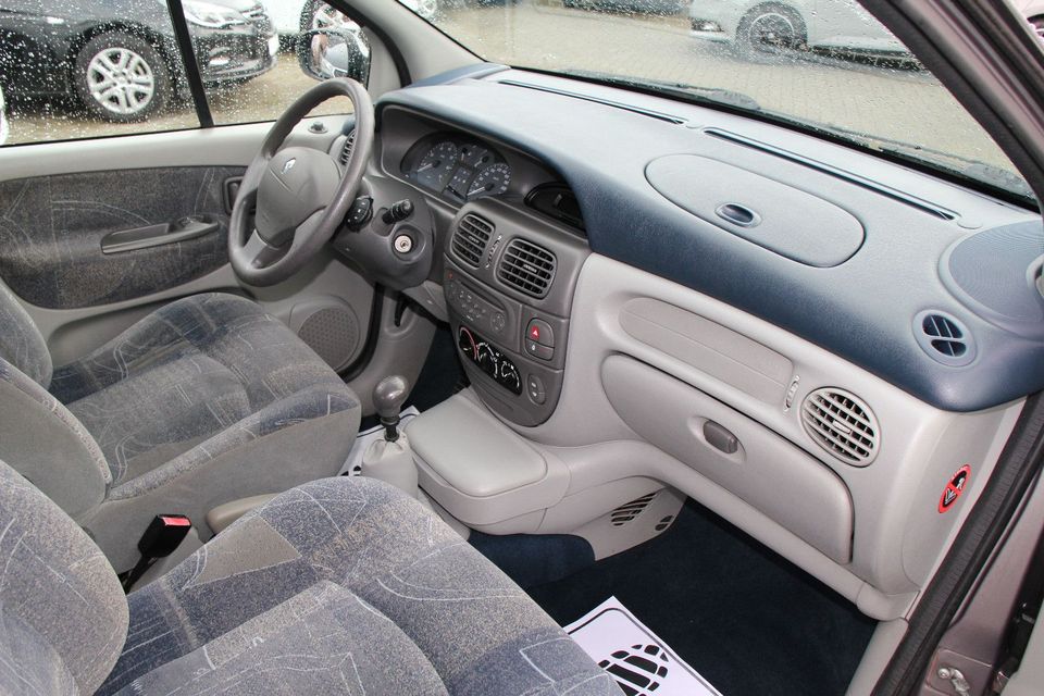 Renault Scenic 1.6 16V Klima/Sitzhz/Allwetter/ohne TÜV in Falkensee