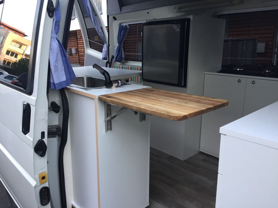 Wohnmobil VW T4 mit neuem Camping Ausbau und Erstzulassung 2022 in Frankfurt am Main