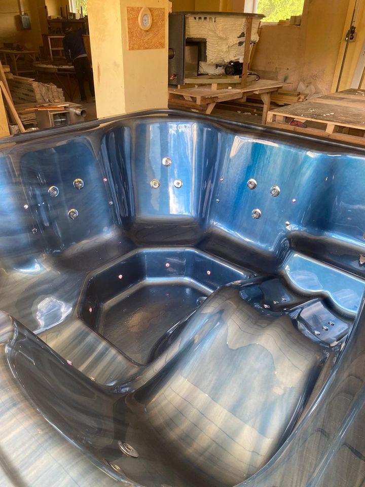 Premium Hot Tub, Whirlpool mit Holzofen, Vollausstattung in Marienhausen