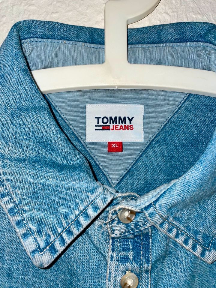 Tommy Jeans Hilfiger Hemd in Berlin