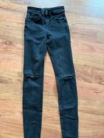Jeans,Gr.32,Bershka,schwarz Sachsen-Anhalt - Arendsee (Altmark) Vorschau