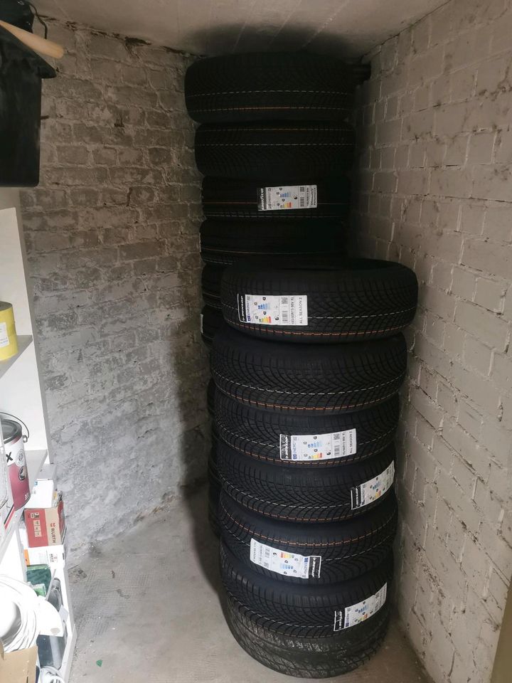 Reifen Bridgestone 185/60 R15 neue in Berlin