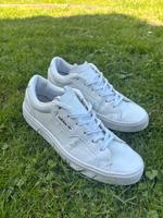 Adidas Sleek W Vegan | Weiß | Gr. 41 1/3 (US 9) Niedersachsen - Westoverledingen Vorschau