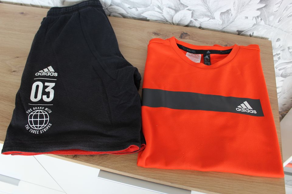 Set adidas T-Shirt climacool und adidas Short, Gr. 152 in Homberg (Efze)